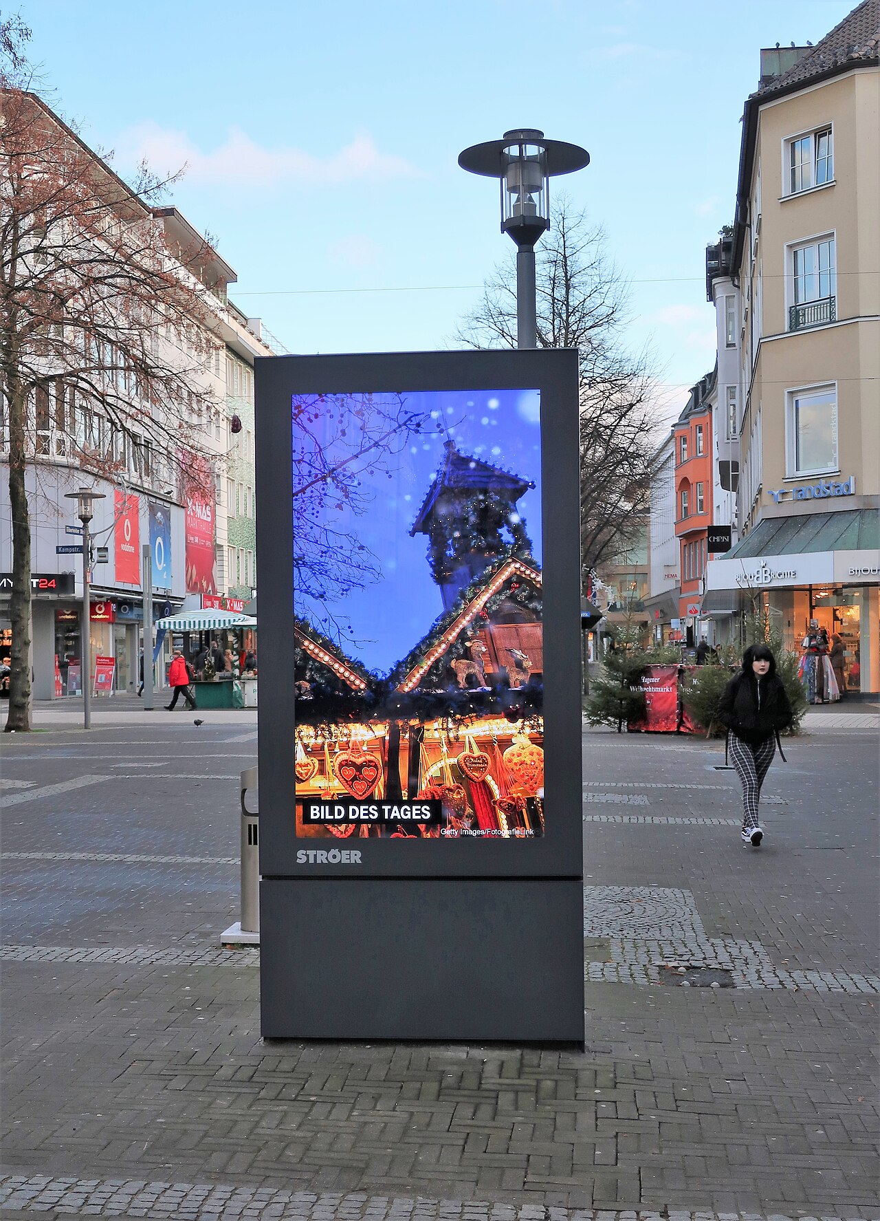 City-Light-Werbesäule von Ströer an der Elberfelder Straße in Hagen